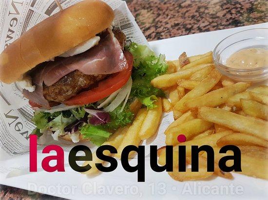 Laesquina Cerveceria by Fran & Adan